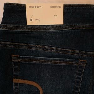 NWT-American Eagle kick boot jeans